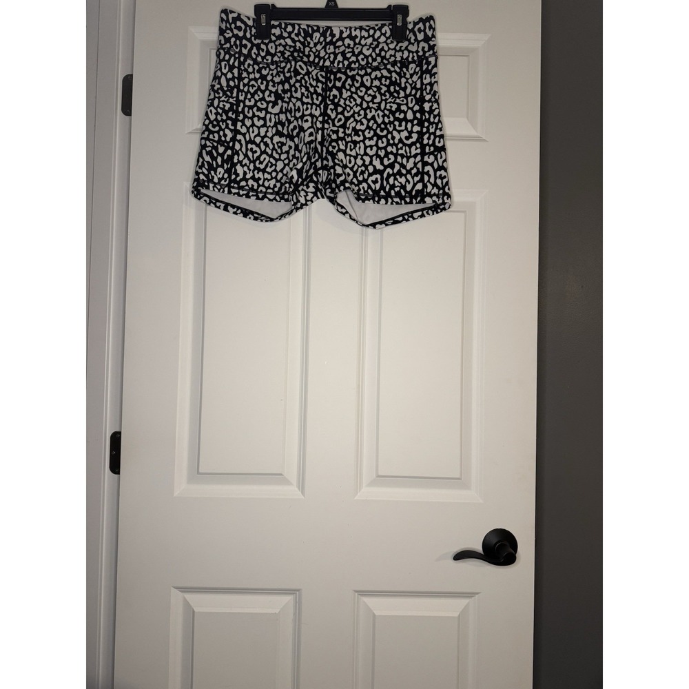 Zyia Active Black White Leopard Print Biker Shorts Xxxl